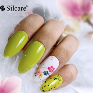 Veľká noc je už za dverami 🌸🌼 www.gelovenechty.sk #silcare #nails #gelovenechty